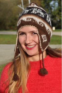 Bonnet péruvien en couleurs naturelles de la laine