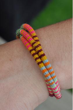 Véritable Bracelet péruvien en tissu aguayo