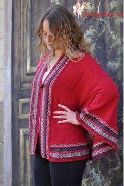 Poncho femme rouge des Andes en laine d'alpaga