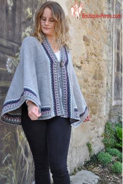 Poncho alpaga couleur gris.