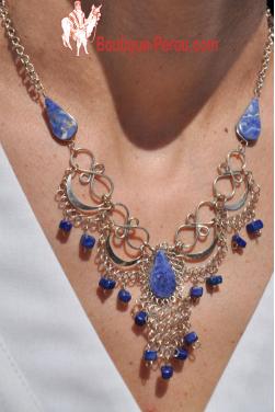 Collier Kantuta en lapis-lazuli.