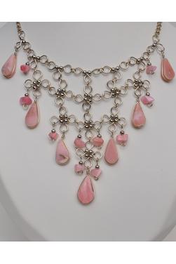 Collier Nusta en quartz rose.