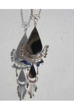 Collier en obsidienne des Andes