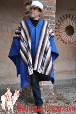 Poncho du Pérou en laine d'alpaga bleu indigo, c'est une pièce unique