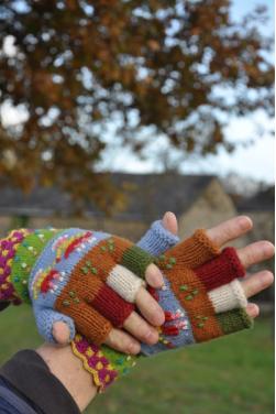 Mitaine chaud et durable veillera sur vos mains pendant de nombreux hivers. Modèle unique