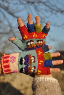 Mitaine péruviennes douceur et confort absolu en laine vierge.