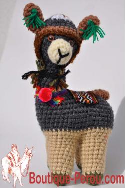 Peluche-Lama crochetée main.