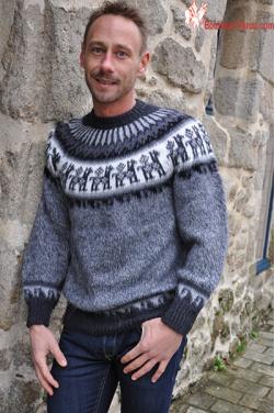 Pull homme de l'altiplano péruvien col rond.