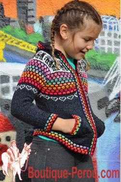 Gilet enfant à capuche avec un magnifique mélange de couleurs de l’arc-en-ciel.