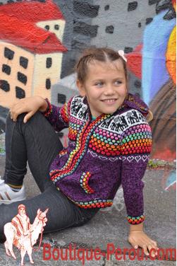 Gilet enfant à capuche avec un magnifique mélange de couleurs de l’arc-en-ciel.