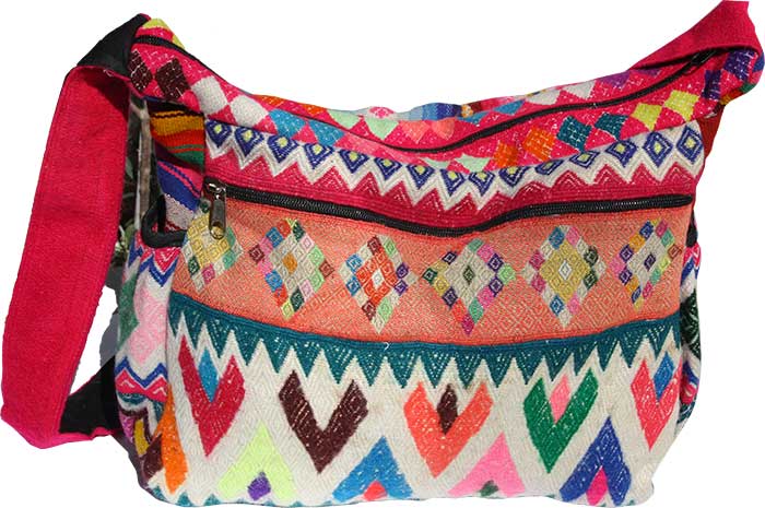 Sac-bandouliere-a-la-mode-inca-tissage-fait-main